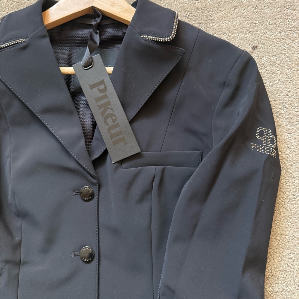 NEW PIKEUR CECILE LADIES SHORT TAIL COAT, Size 38 - Picture 5 of 6